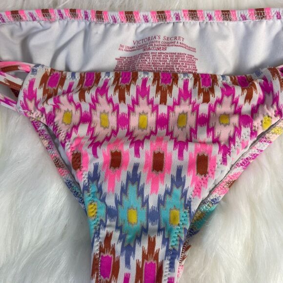 Victoria's Secret The Strappy Cheeky Chevron Print Bikini Sz 32D/XS - Picture 8 of 11